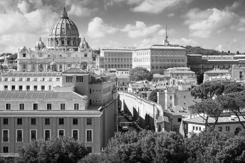 Almond Tree Vatican Rome Luaran gambar